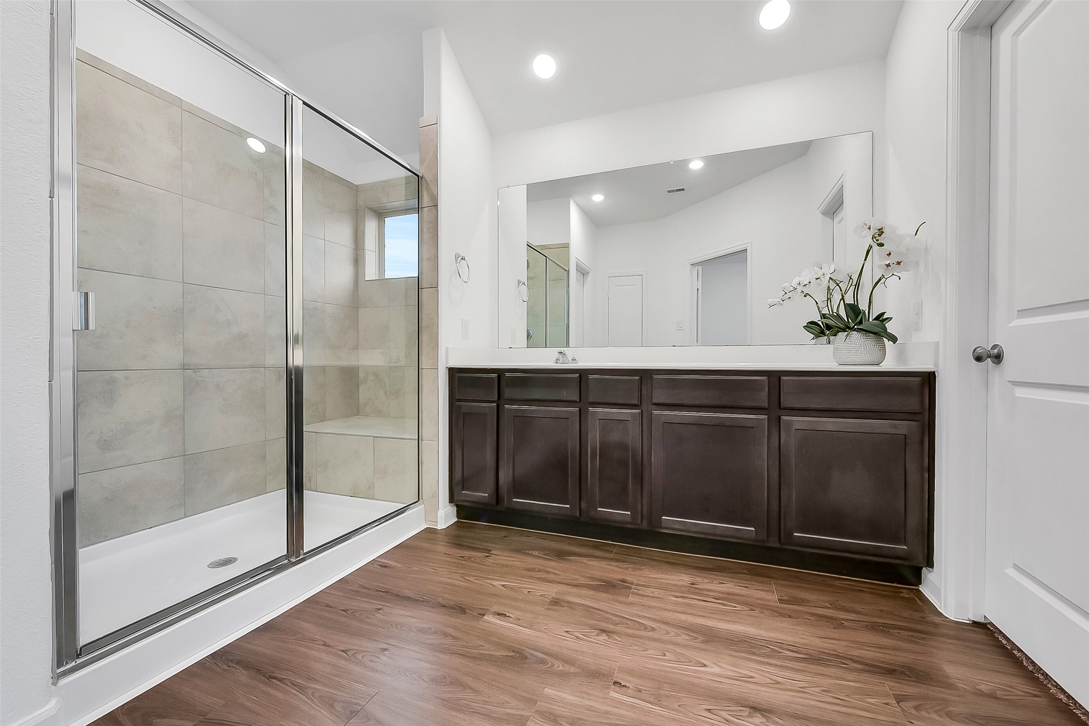 1004 Bulwark Crosby, TX 77532 - Photo 17 of 29 a bathroom with a shower and a sink