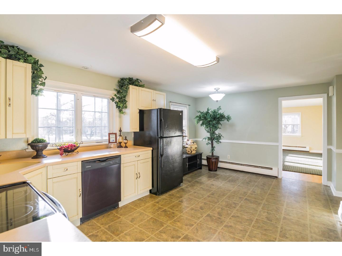 158 Ruth Road Harleysville, PA 19438 - Photo 10 of 24 Kitchen