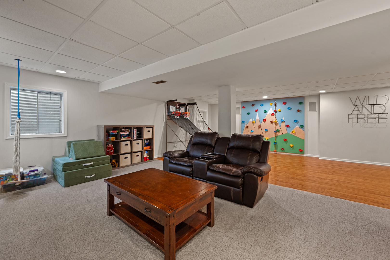 1115 Fagan Road Batavia, IL 60510 - Photo 27 of 33 a living room with furniture and a flat screen tv