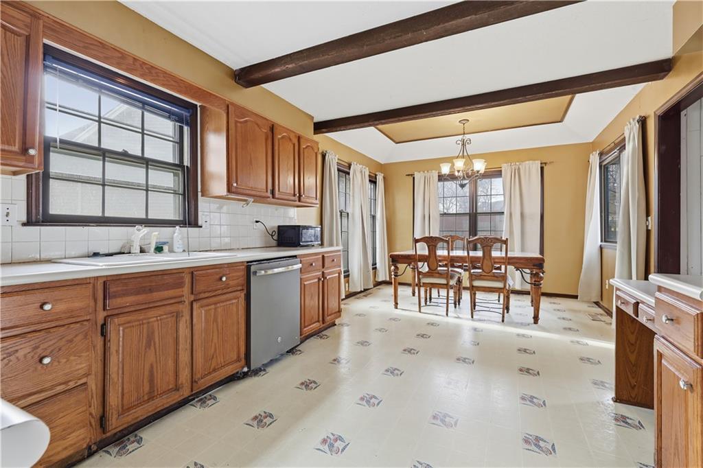 7922 North Northwood Road Kansas City, MO 64151 - Photo 13 of 40