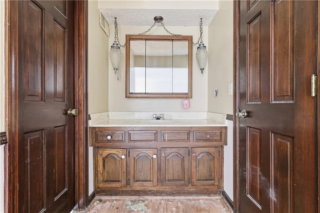 7922 North Northwood Road Kansas City, MO 64151 - Photo 21 of 40
