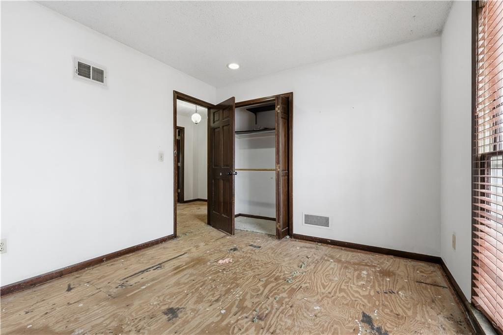 7922 North Northwood Road Kansas City, MO 64151 - Photo 26 of 40
