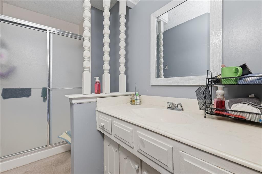 7922 North Northwood Road Kansas City, MO 64151 - Photo 33 of 40