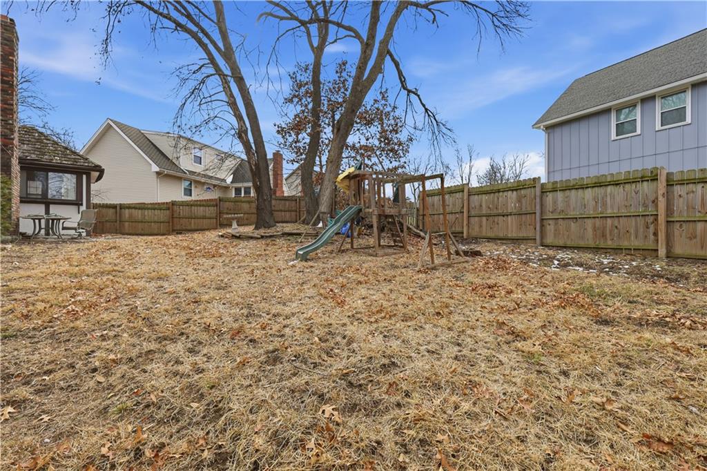 7922 North Northwood Road Kansas City, MO 64151 - Photo 36 of 40