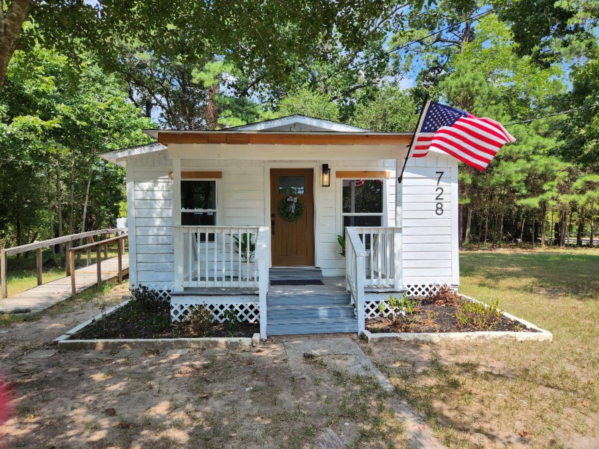 728 Hudson Road Conroe, TX 77304 - Photo 1 of 26