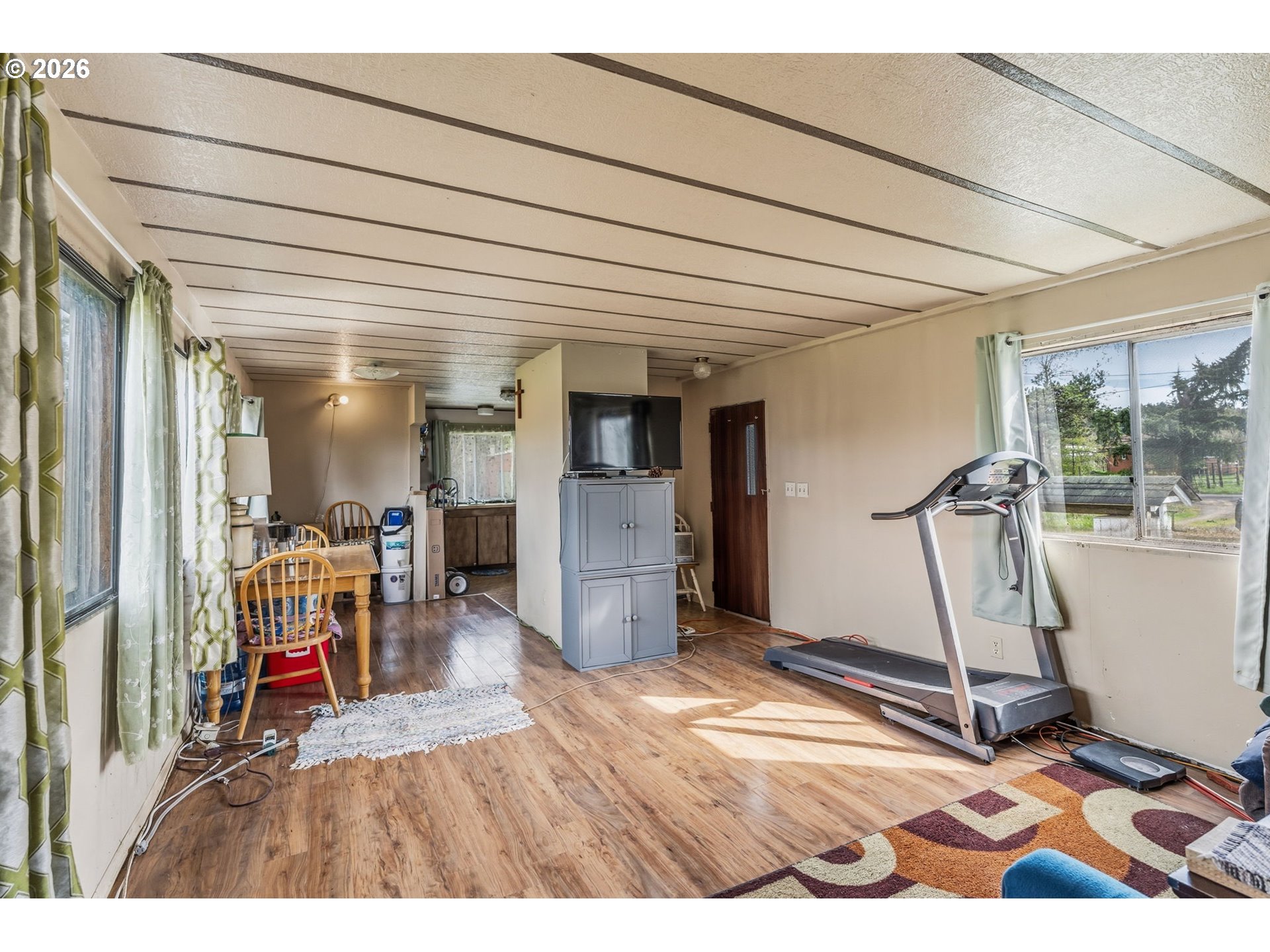33665 Hampton Road Eugene, OR 97405 - Photo 4 of 30 Gallery Image 4