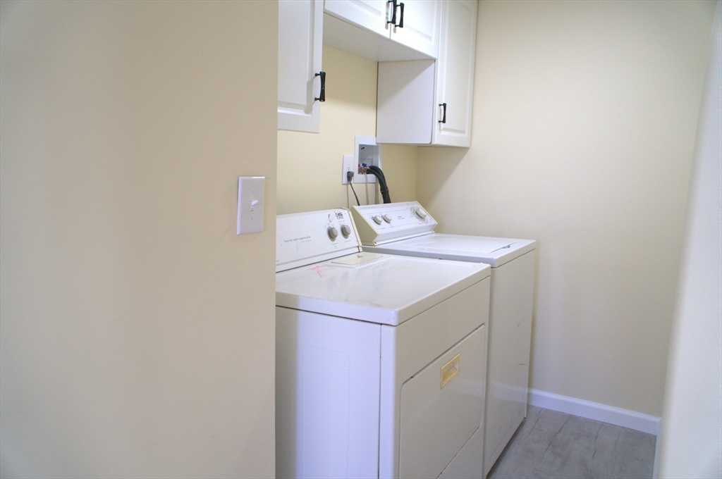 42 Pioneer Way Springfield, MA 01119 - Photo 4 of 25 Gallery Image 4