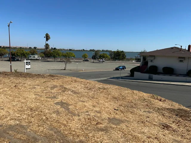 a view of a lake view