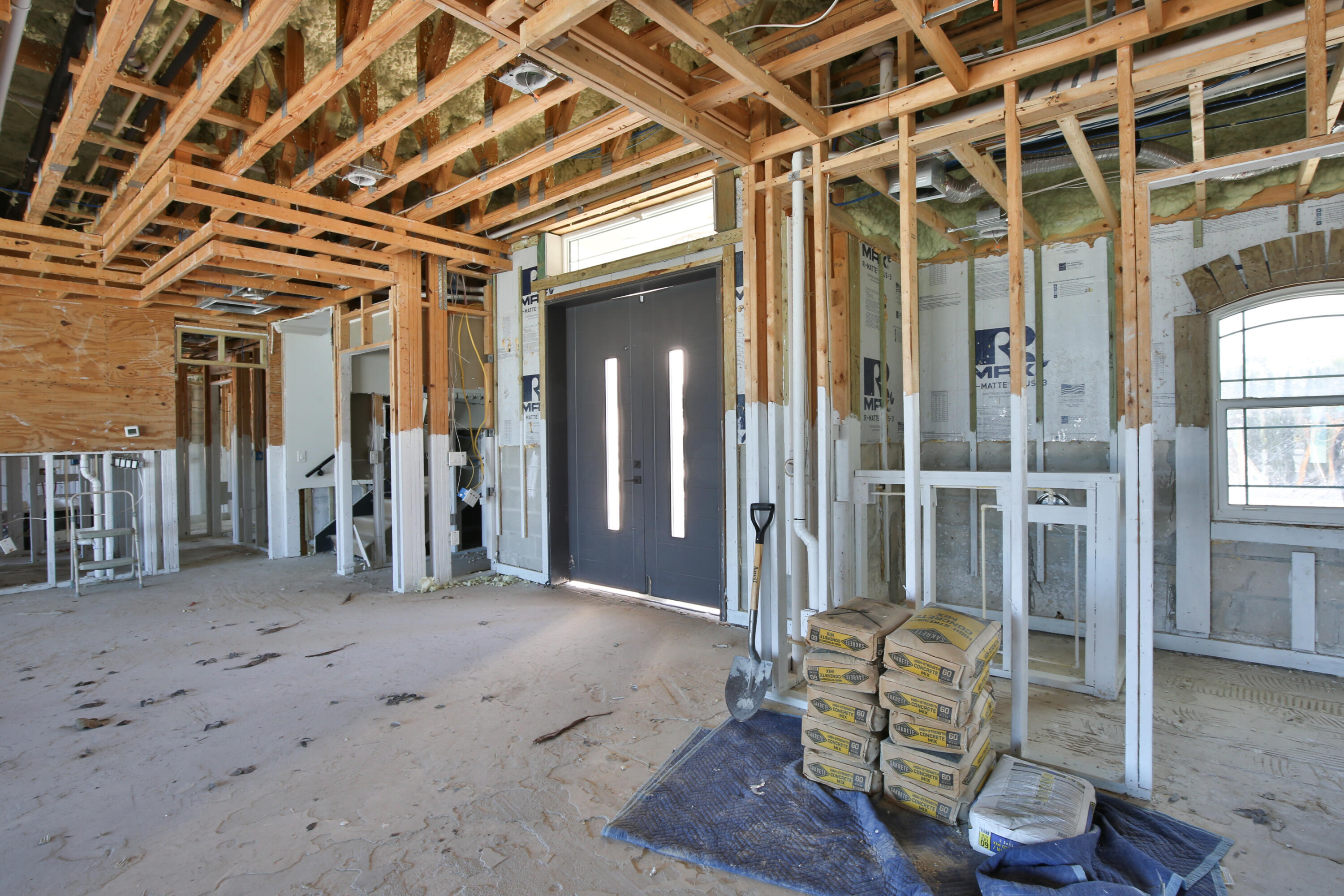 7816 Sanderling Road Sarasota, FL 34242 - Photo 4 of 34 a view of entryway
