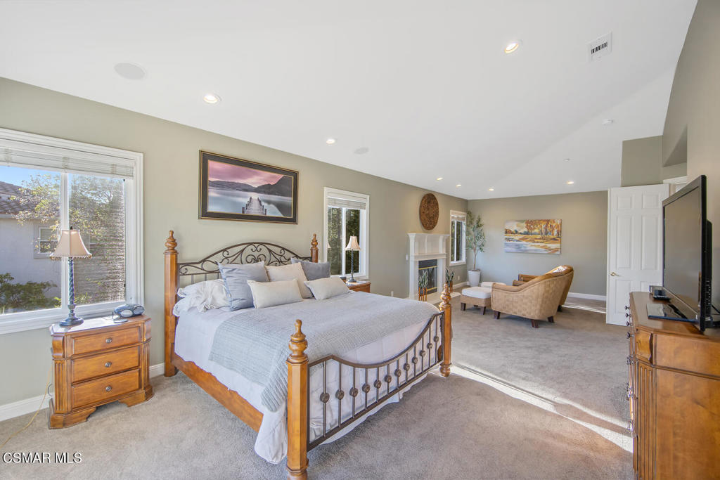 7012 Hogan Street Moorpark, CA 93021 - Photo 49 of 76