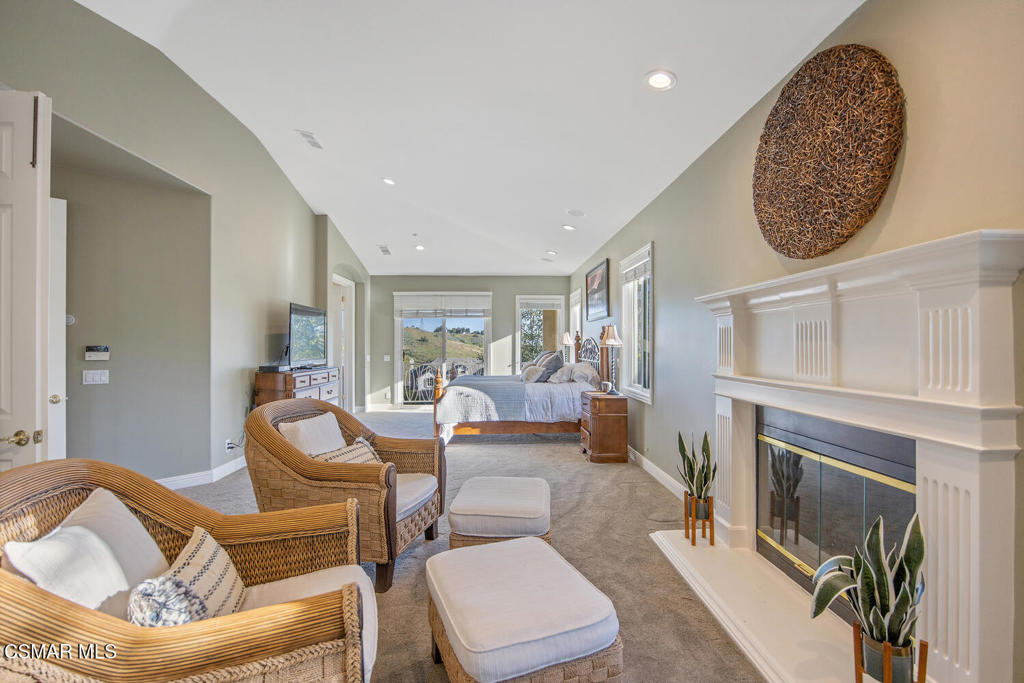 7012 Hogan Street Moorpark, CA 93021 - Photo 50 of 76