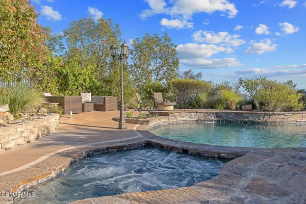 $2,275,000 | 7012 Hogan Street, Moorpark, CA 93021