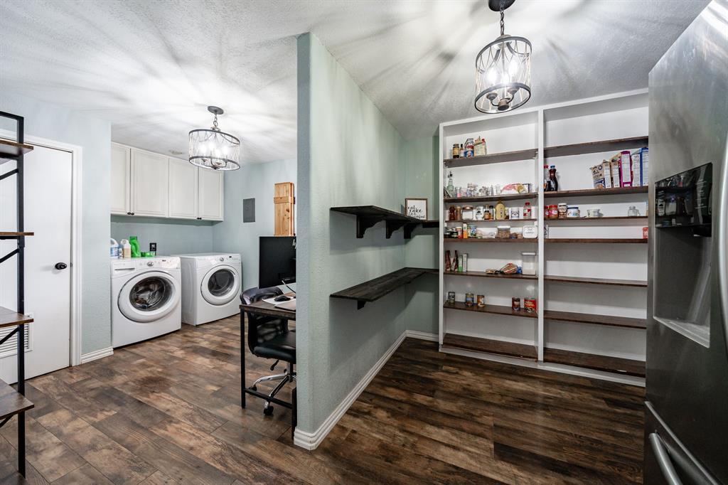 412 North Orange Street Roby, TX 79543 - Photo 10 of 32