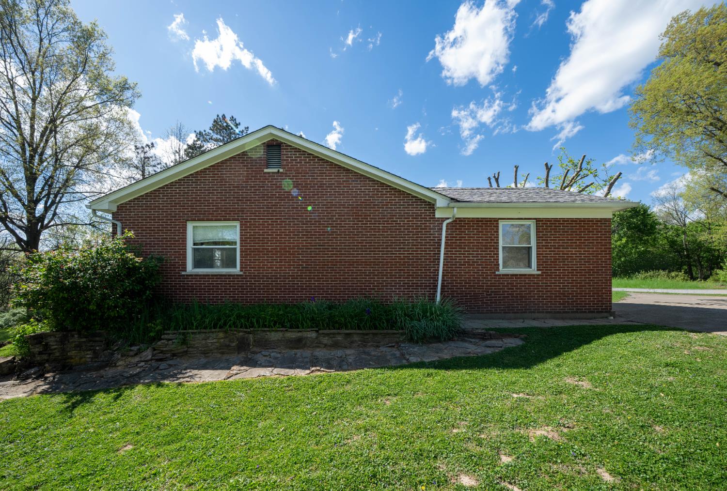 609 Ridge Avenue Aurora, IN 47001 - Photo 10 of 53