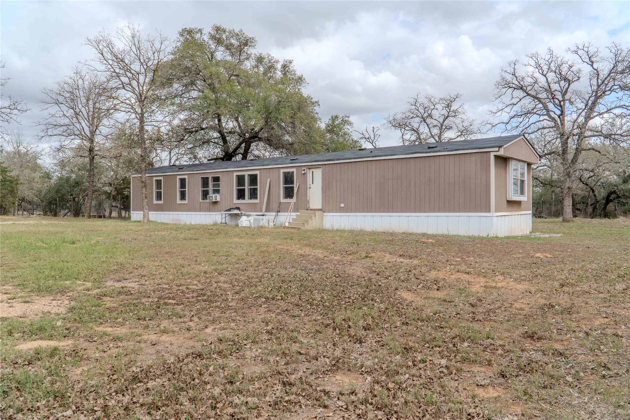 7555 Silvermine Road Harwood, TX 78632 - Photo 9 of 11 Gallery Image 9