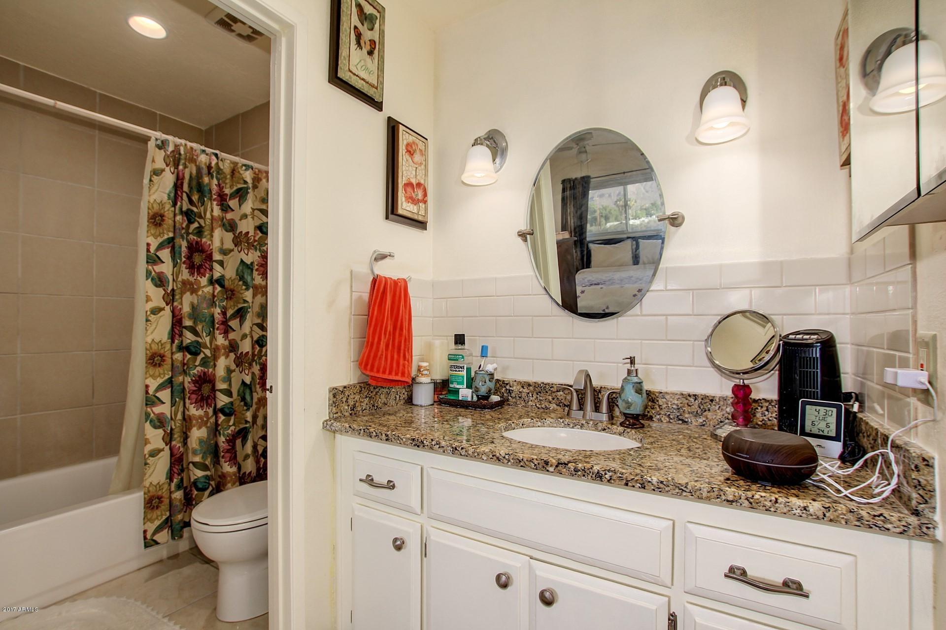 5525 East Thomas Road, Unit B9 Phoenix, AZ 85018 - Photo 13 of 22 0014-thomas (14)