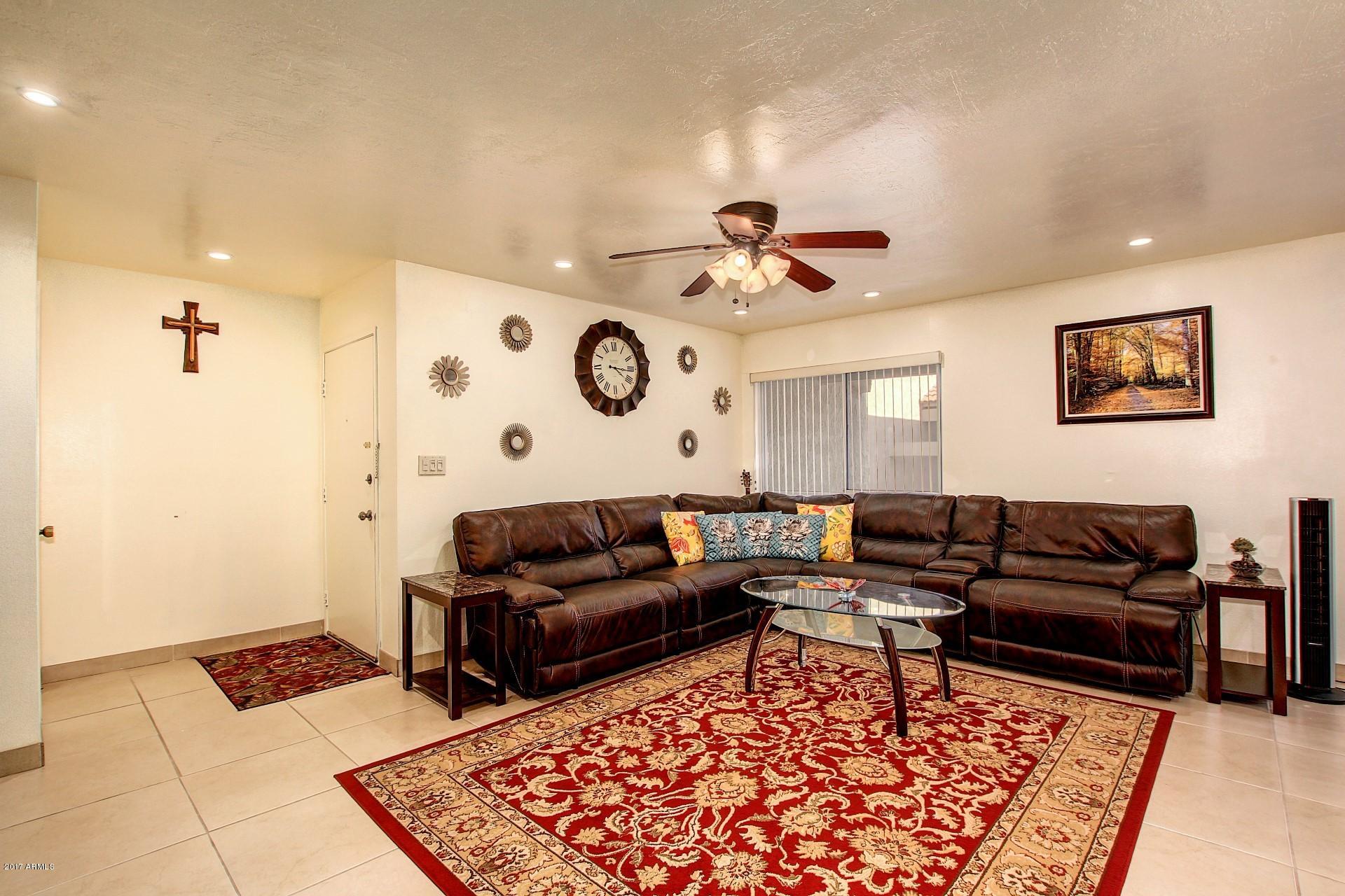 5525 East Thomas Road, Unit B9 Phoenix, AZ 85018 - Photo 2 of 22 0003-thomas (3)