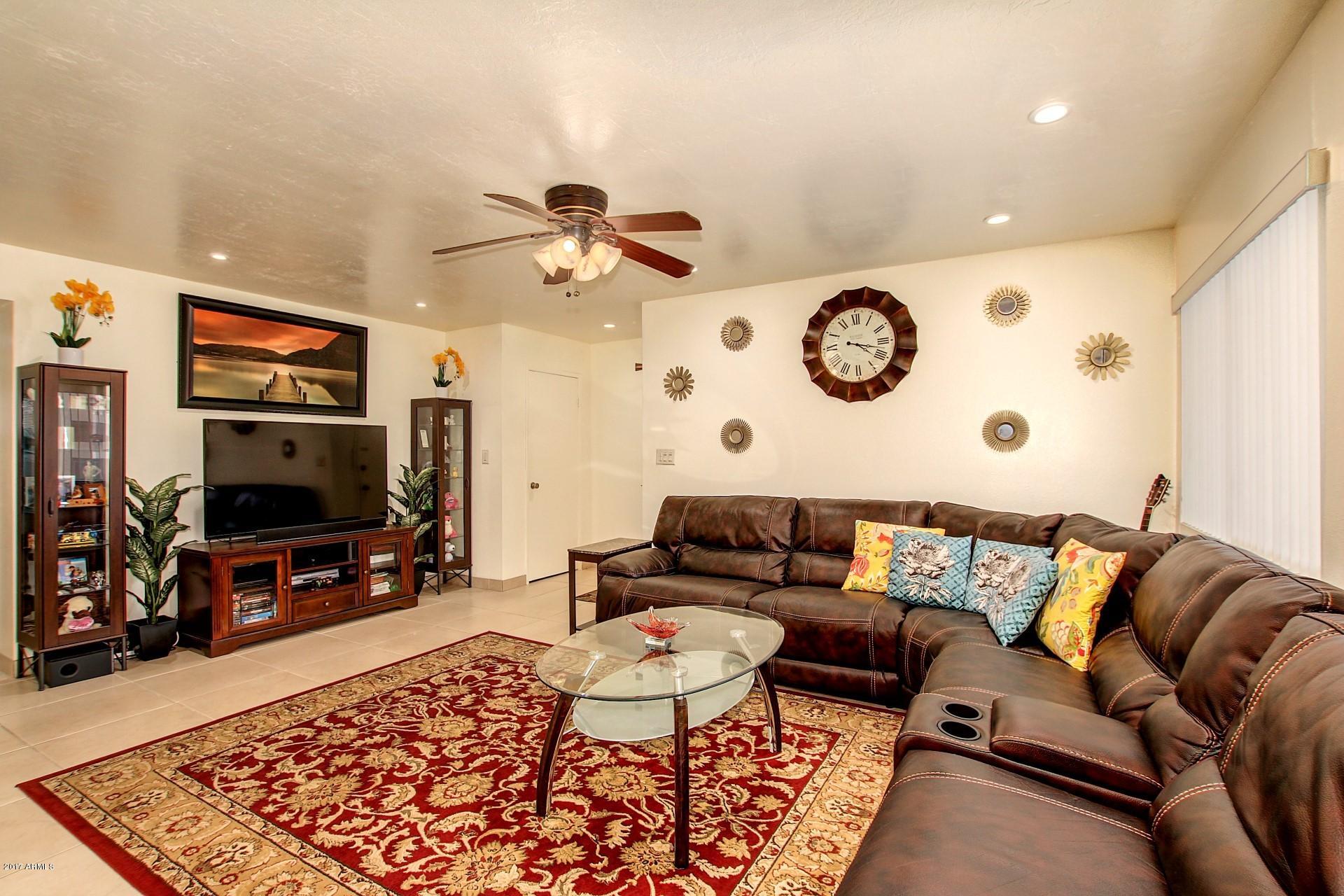 5525 East Thomas Road, Unit B9 Phoenix, AZ 85018 - Photo 3 of 22 0004-thomas (4)