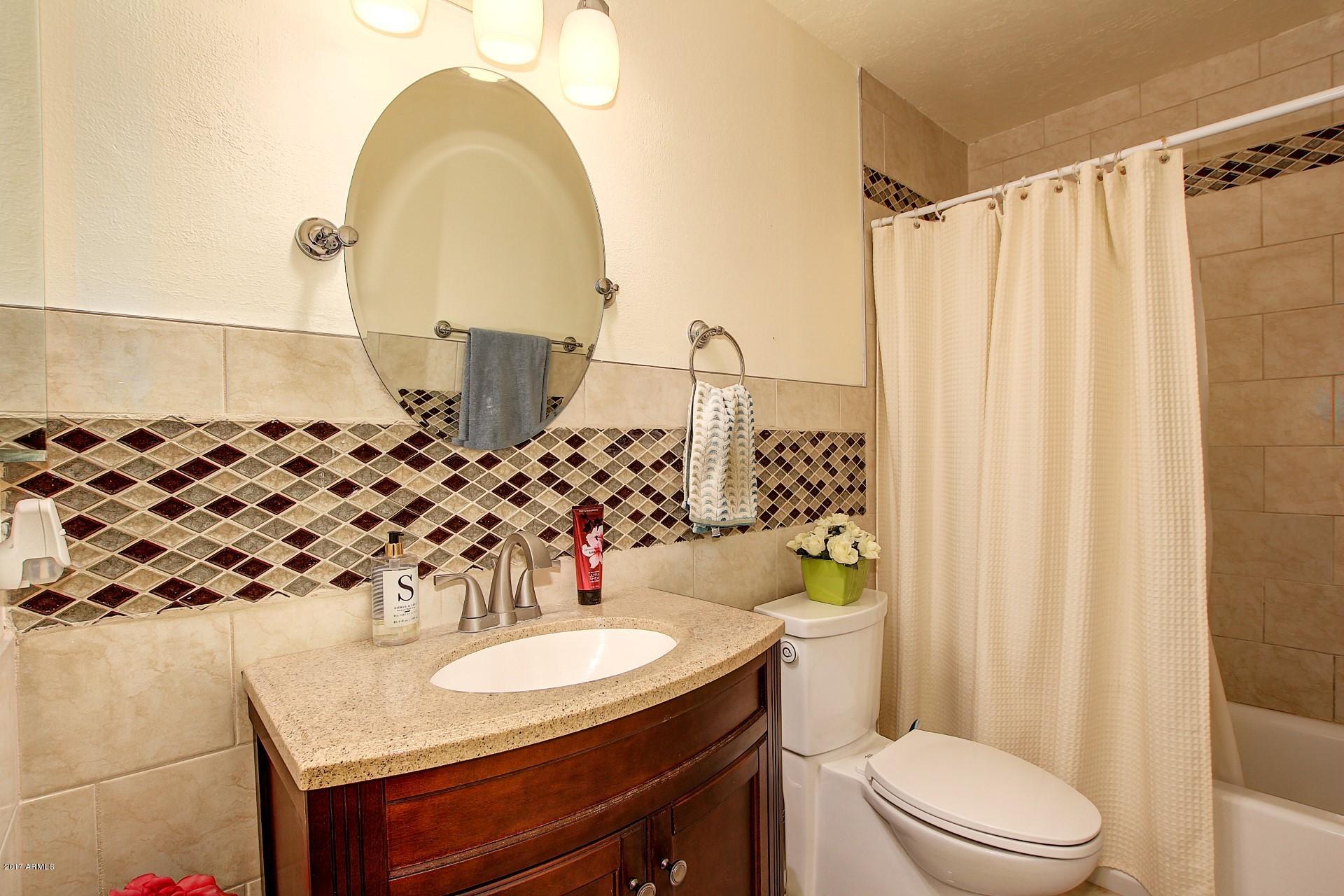 5525 East Thomas Road, Unit B9 Phoenix, AZ 85018 - Photo 9 of 22 0010-thomas (10)
