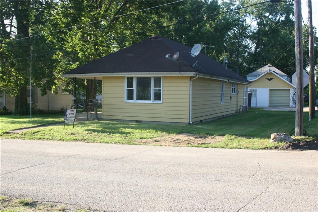 520 Taylor Street Pendleton, IN 46064 - Photo 2 of 20