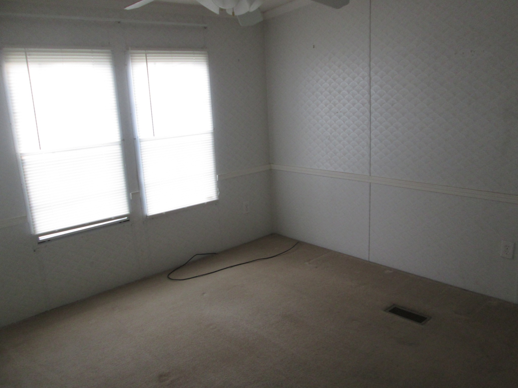 321 Manzano Road Madison, TN 37115 - Photo 8 of 16 an empty room with a window