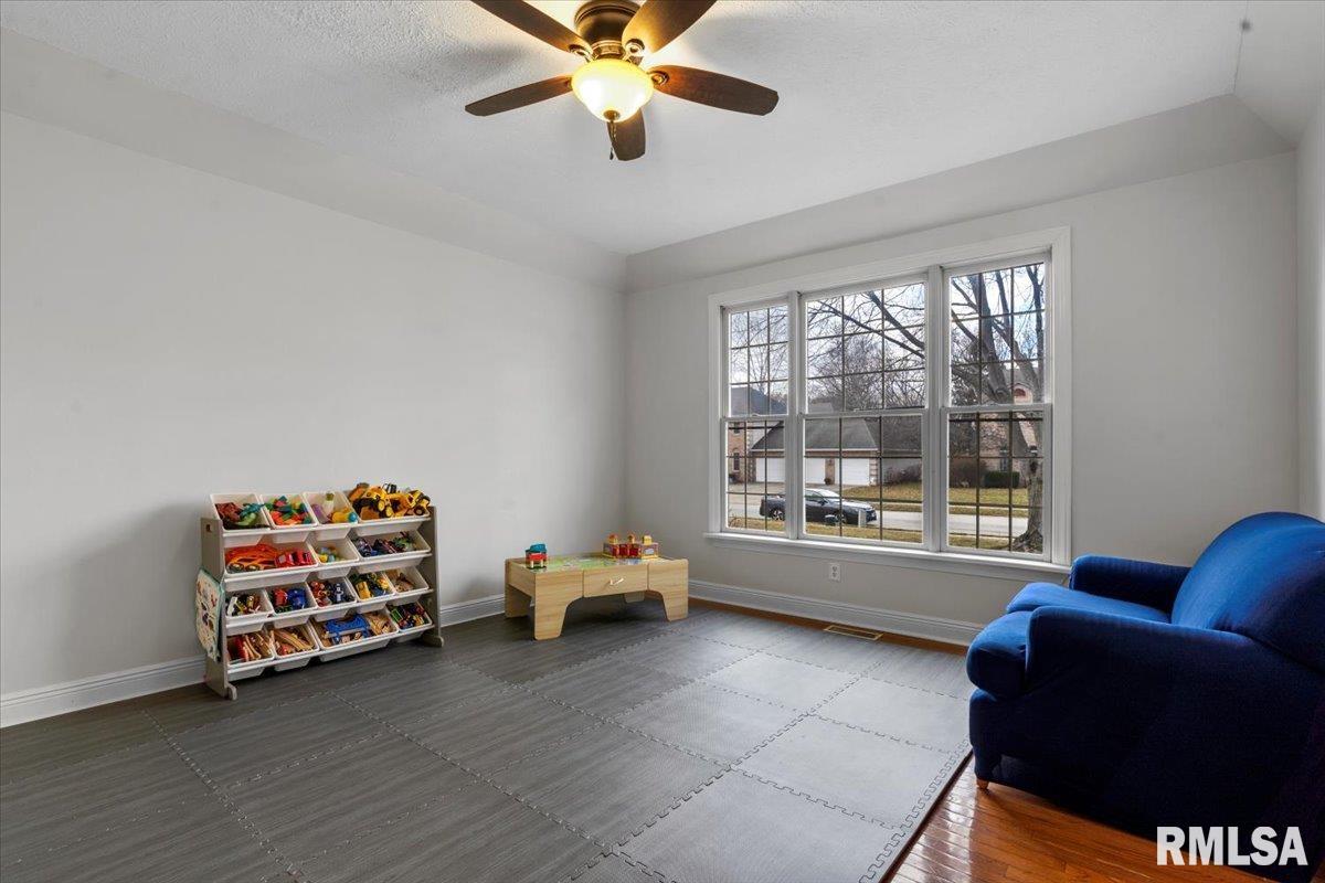 6504 Willow Springs Road Springfield, IL 62712 - Photo 10 of 42