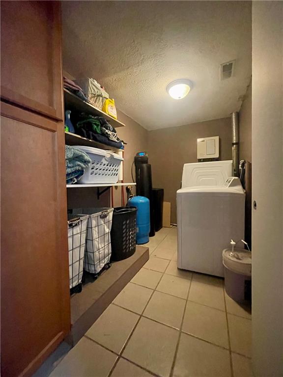 340 West Thompson Road Indianapolis, IN 46217 - Photo 25 of 47 Gallery Image 25