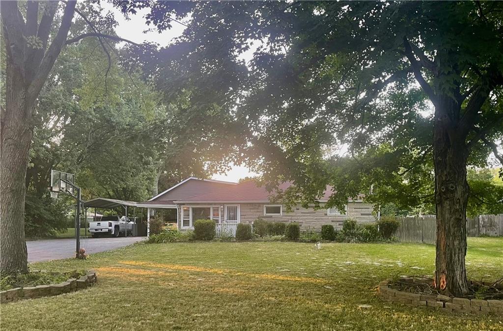 340 West Thompson Road Indianapolis, IN 46217 - Photo 3 of 47 Gallery Image 3