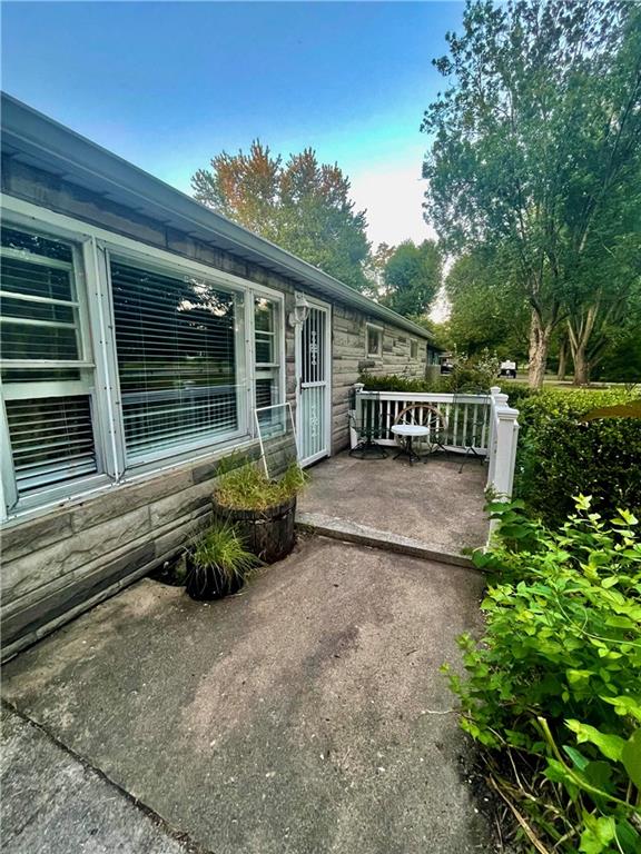 340 West Thompson Road Indianapolis, IN 46217 - Photo 5 of 47 Gallery Image 5
