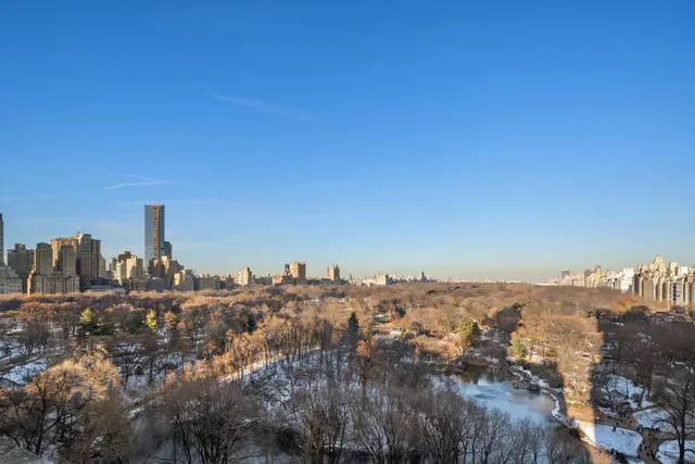$2,500,000 | 24 Central Park South, Unit 19E | Central Park South