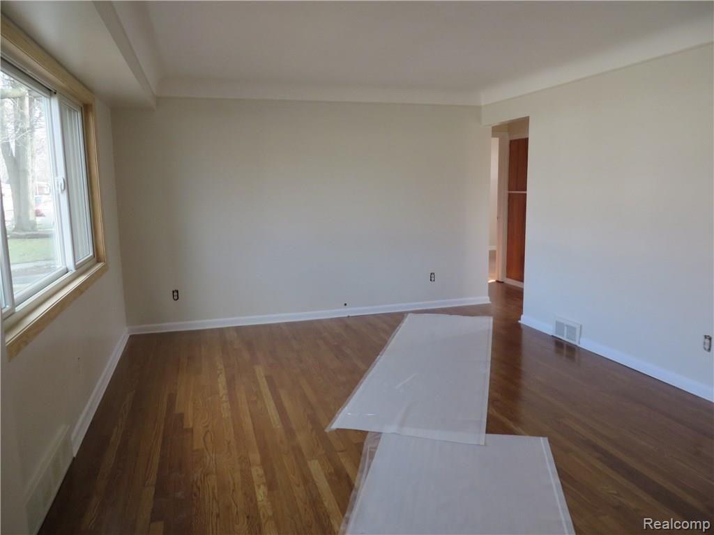 9311 Merriman Road Livonia, MI 48150 - Photo 5 of 14