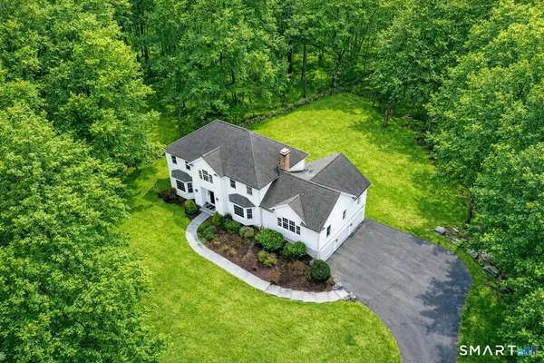 $849,000 | 2 Eden Hill Road, Newtown, CT 06470