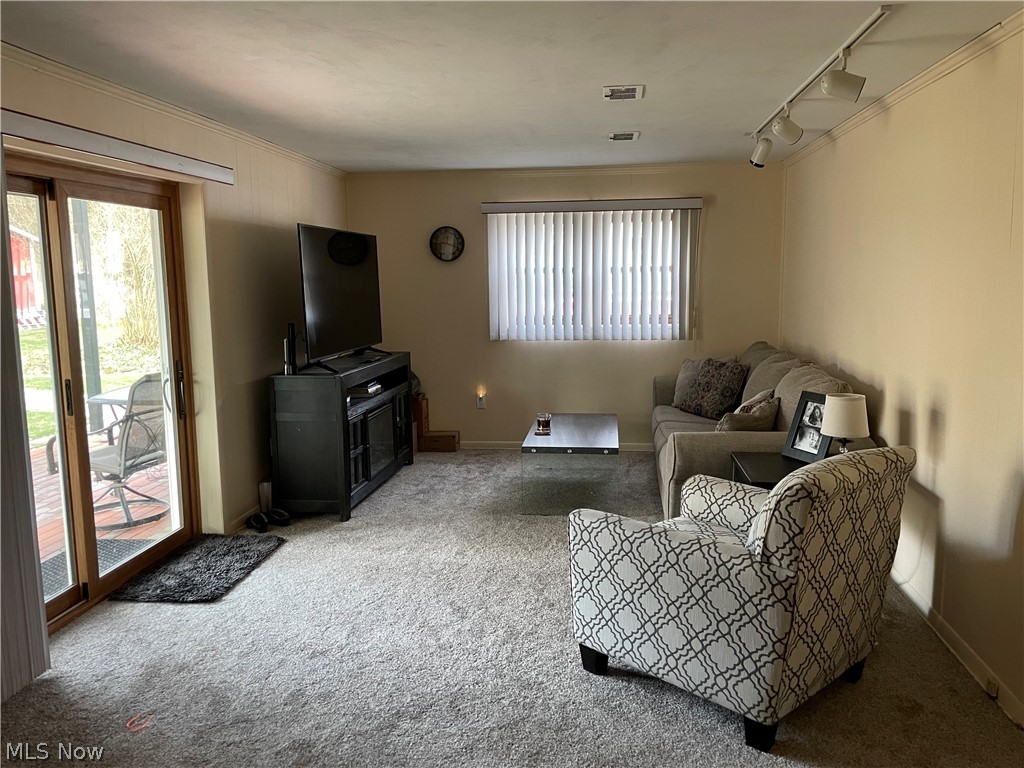 658 North Hametown Road Akron, OH 44333 - Photo 14 of 20