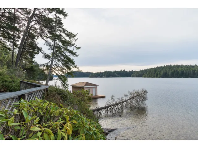a view of a lake with houses