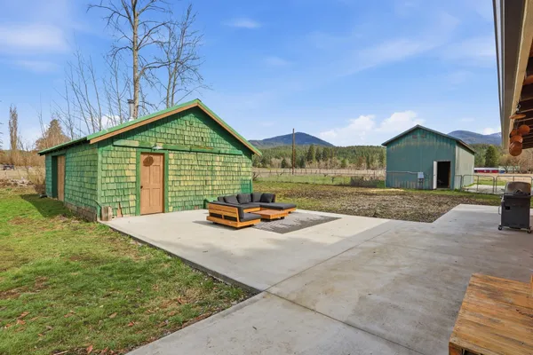 $425,000 | 2239 Spence Road, Chewelah, WA 99109