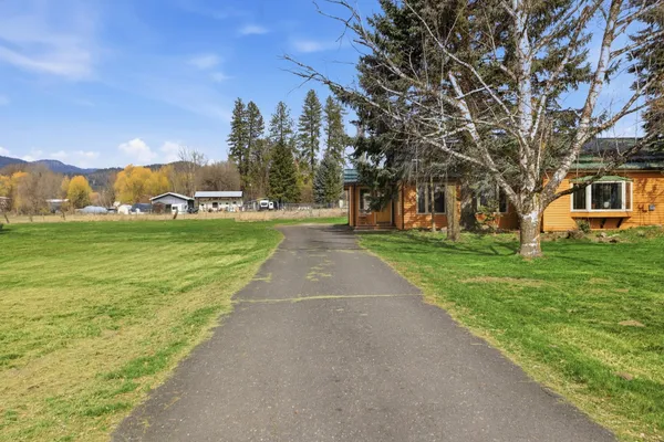 $425,000 | 2239 Spence Road, Chewelah, WA 99109