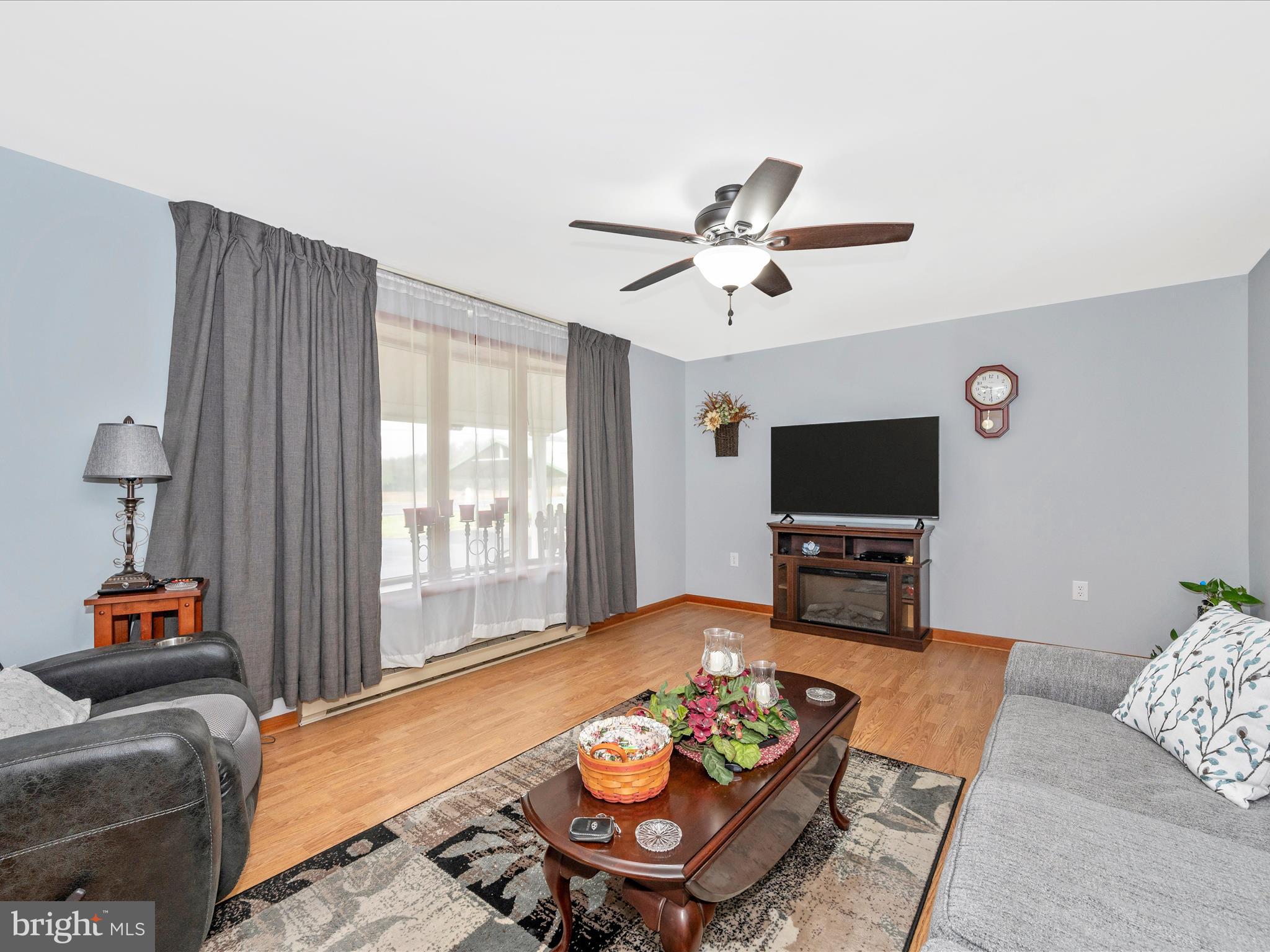13035 St Paul Road Clear Spring, MD 21722 - Photo 7 of 57 Living Room