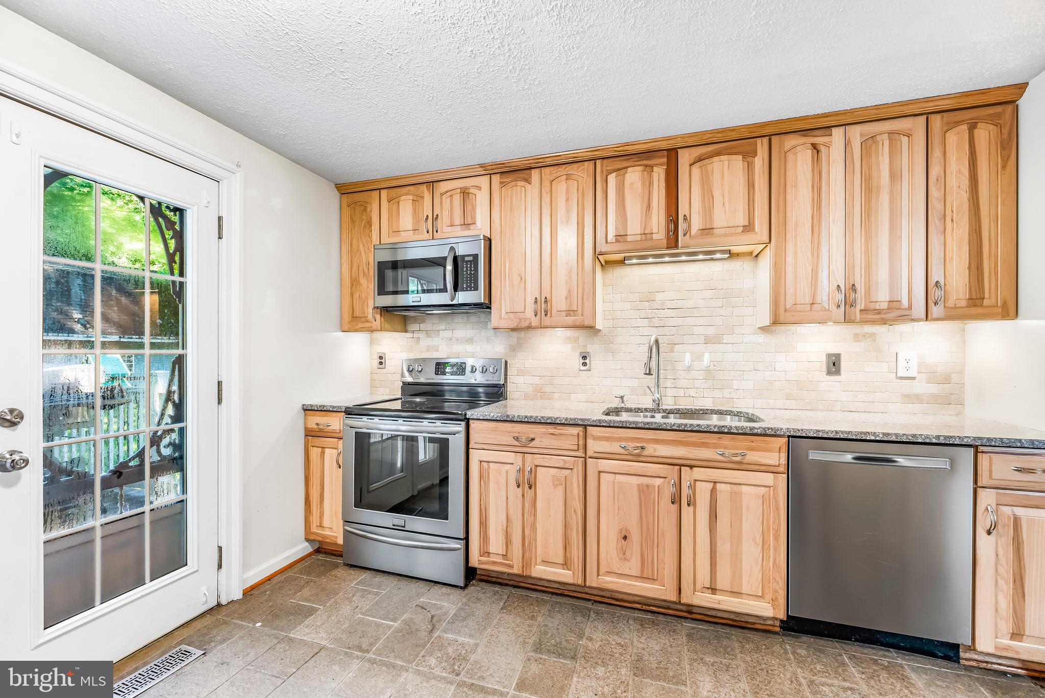 4303 Ridgeway Terrace Prince Frederick, MD 20678 - Photo 3 of 18