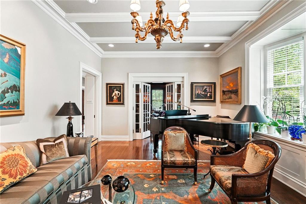 400 Devonshire Street Pittsburgh, PA 15213 - Photo 13 of 49 a living room with furniture and a large window