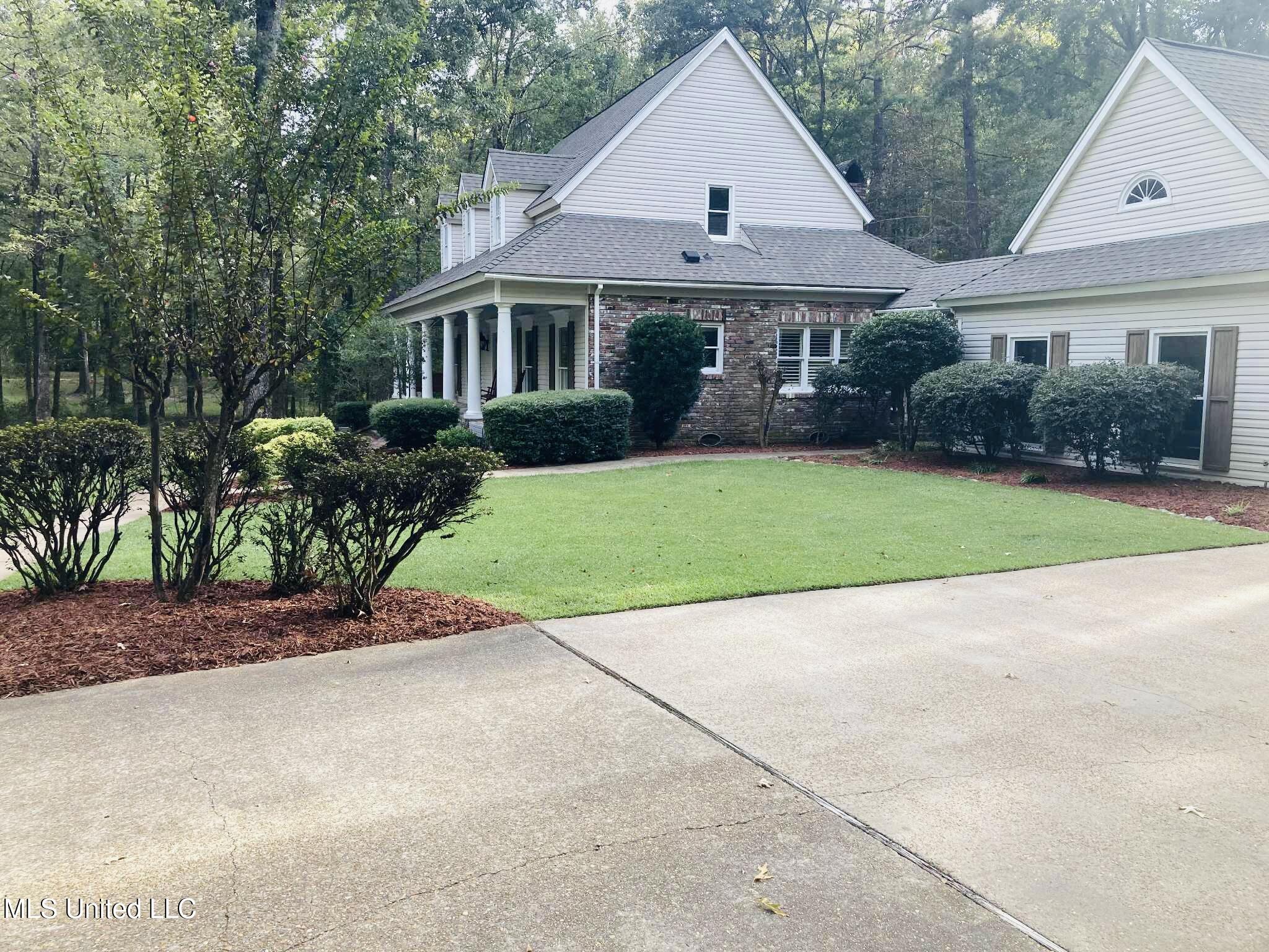 611 South Springlake Circle Terry, MS 39170 - Photo 2 of 47 att.YnE1J_1csiTi2H_XDv9ntgdBocoRPAPt862X