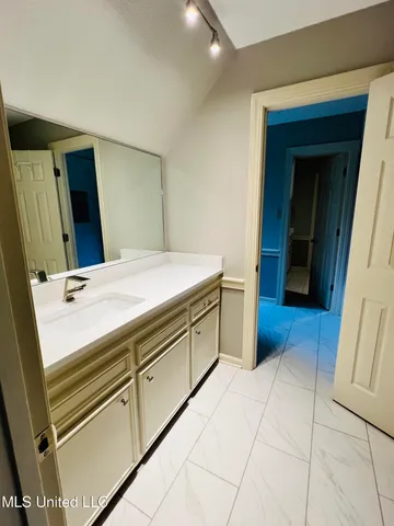 $439,000 | 611 South Springlake Circle, Terry, MS 39170