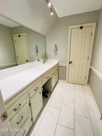 $434,900 | 611 South Springlake Circle, Terry, MS 39170