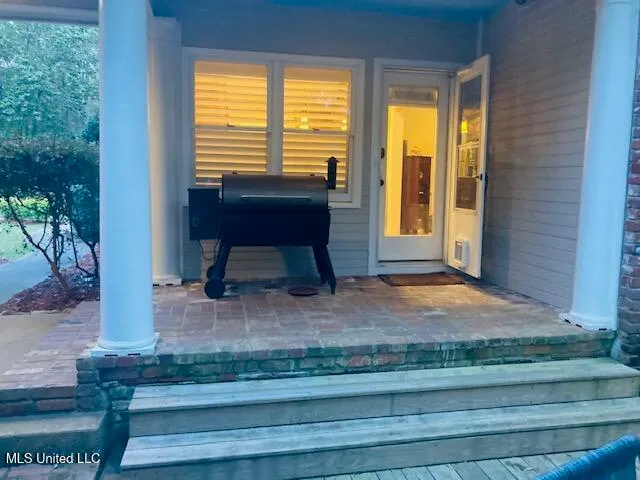 $439,000 | 611 South Springlake Circle, Terry, MS 39170