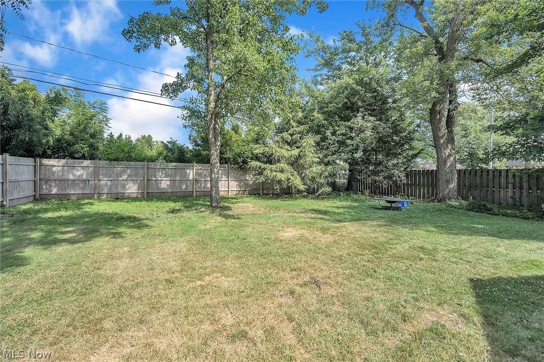 1365 Croyden Road Lyndhurst, OH 44124 - Photo 32 of 35