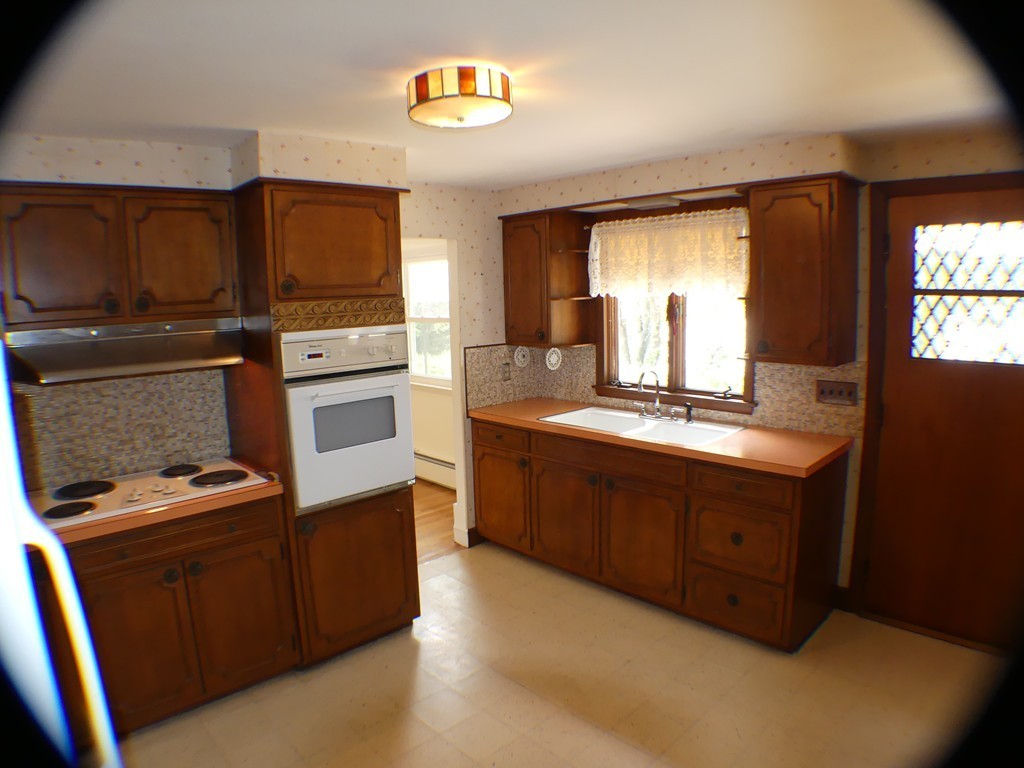 26 Sheehan Road Lynn, MA 01904 - Photo 16 of 30 Gallery Image 16