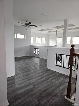 a view of livingroom with furniture