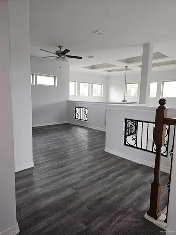 a view of livingroom with furniture