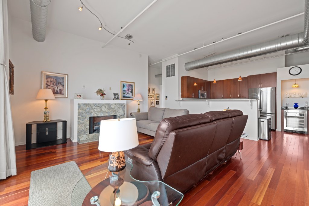 1525 South Sangamon Street, Unit 806 Chicago, IL 60608 - Photo 4 of 37