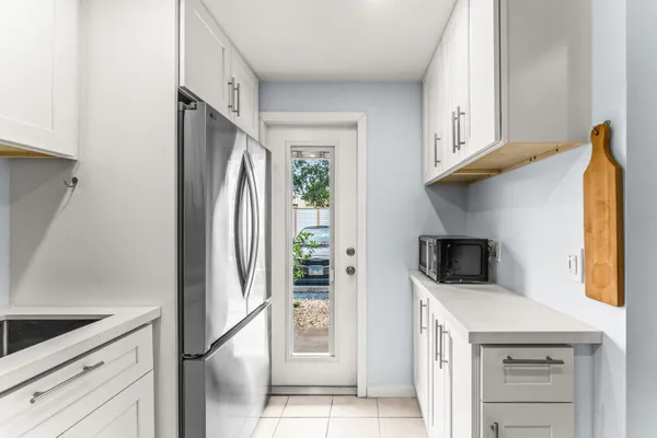 $179,000 | 1951 Northeast 39th Street, Unit 131, Lighthouse Point, FL 33064