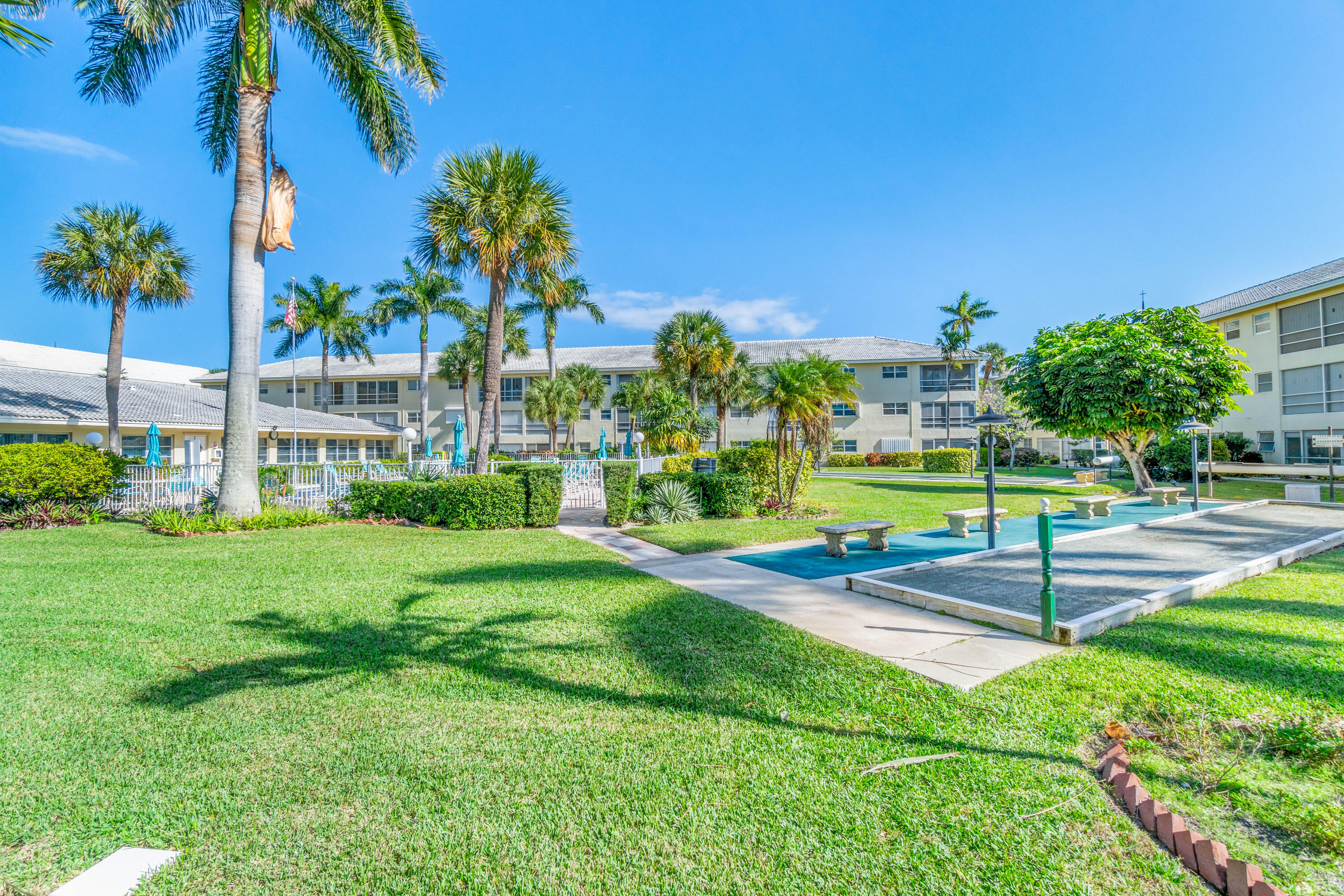 1951 Northeast 39th Street, Unit 131 Lighthouse Point, FL 33064 - Photo 4 of 7 025-1951Northeast39thStreet-Unit131-Ligh